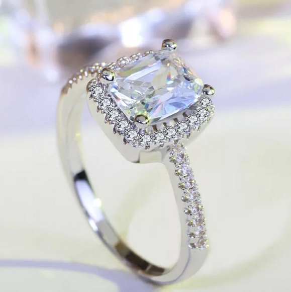 Silver CZ Princess Cut Stone Ring - Picture 3 of 3